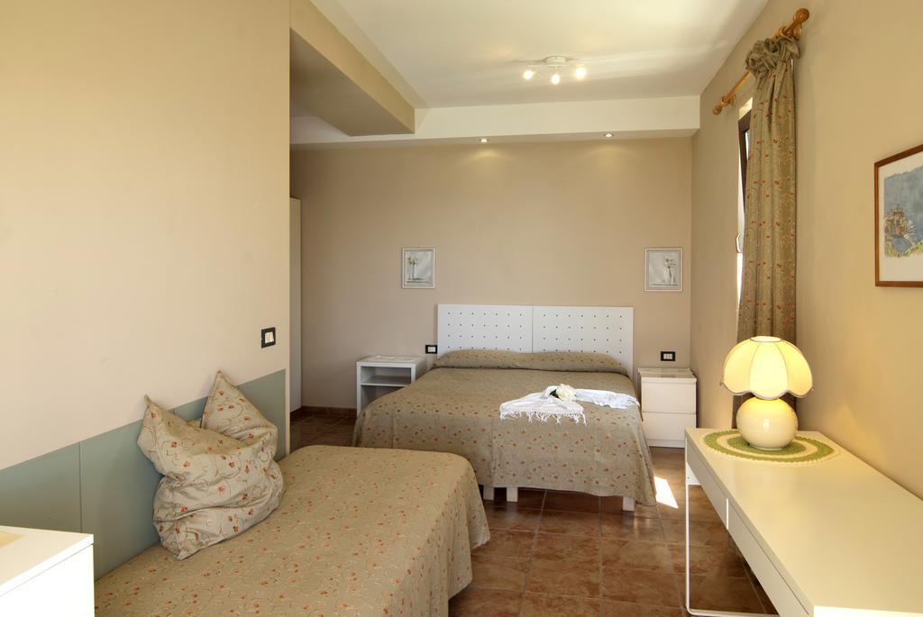 Hotel Mariano Гарньяно Экстерьер фото