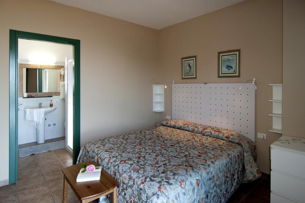 Hotel Mariano Гарньяно Номер фото