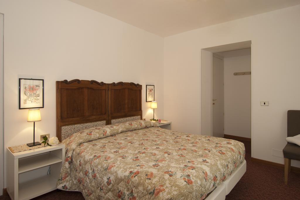 Hotel Mariano Гарньяно Номер фото